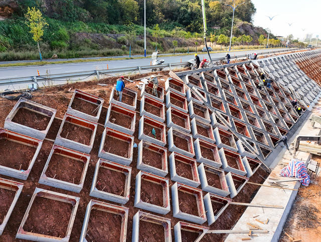 公路  护坡 安全 畅通  道路   民生  