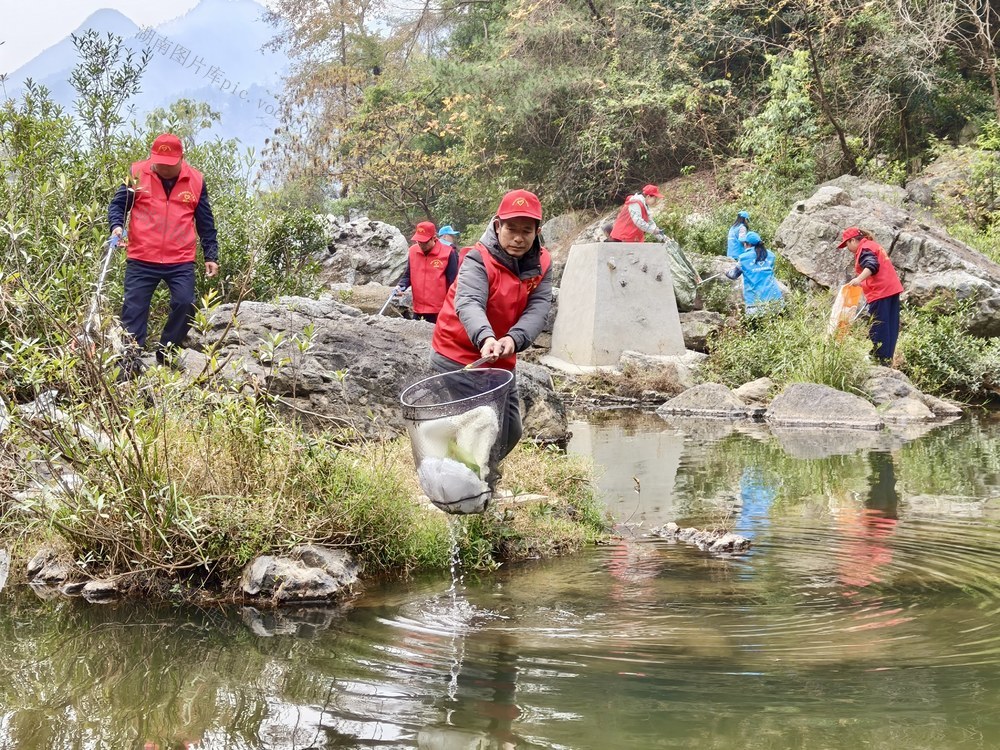 扮靓环境迎宾客
