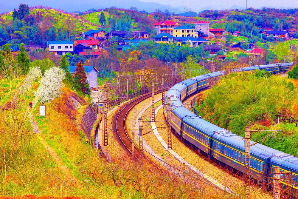 山乡又见火车来