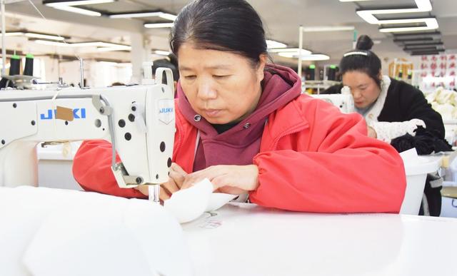 挣钱顾家“两不误”