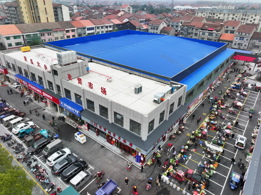 经济   招商引资  遗弃车站  农贸市场  划行规市  自产自销  全方位监督  人性化管理