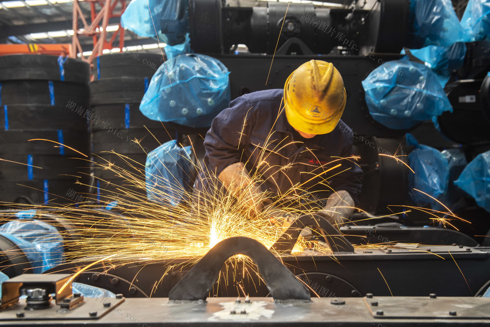 娄底 装备制造 赶订单 冲刺全年 目标