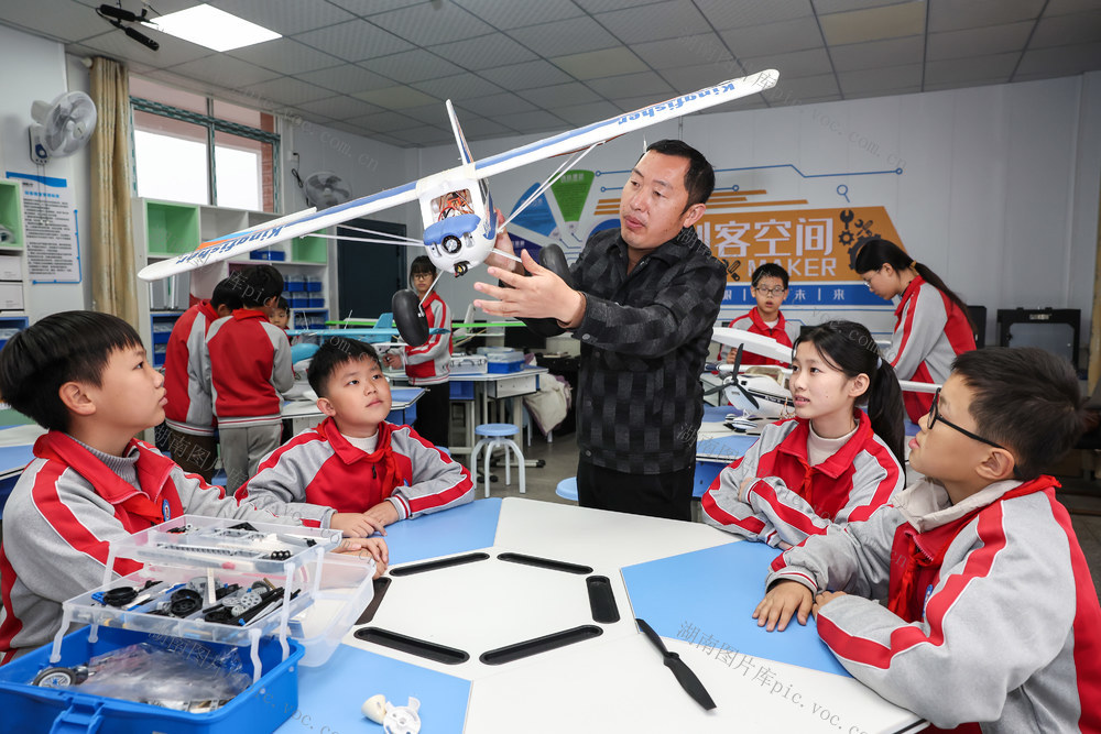 科技 教育 学校 学生 