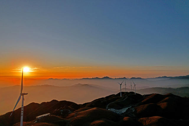 湖南桂东 万洋山 美  画 高山草地