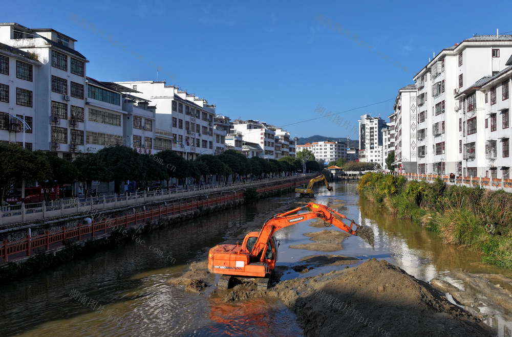 湖南桂东：河流 水清 岸绿 景美 沤江 清疏