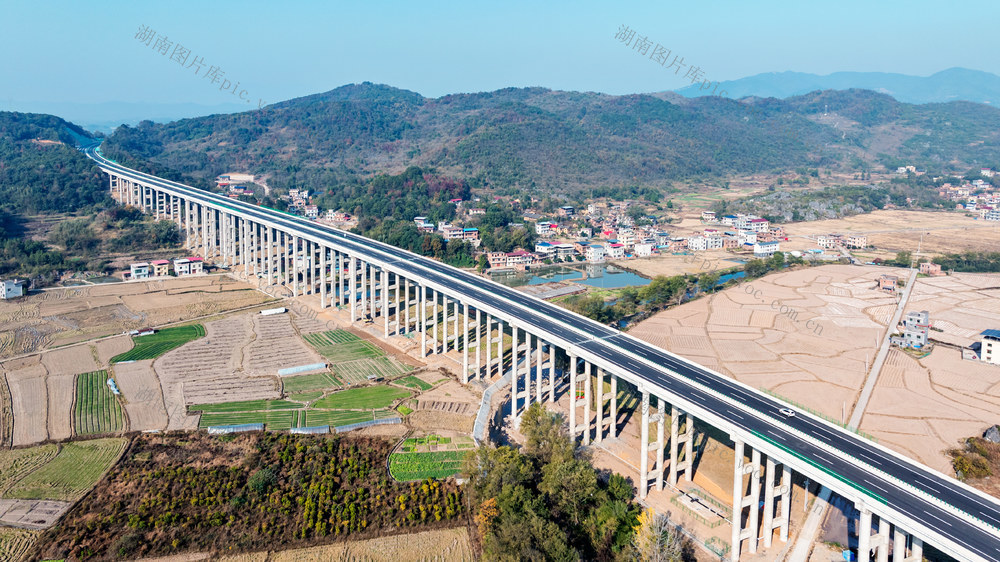 永新高速  建成通车