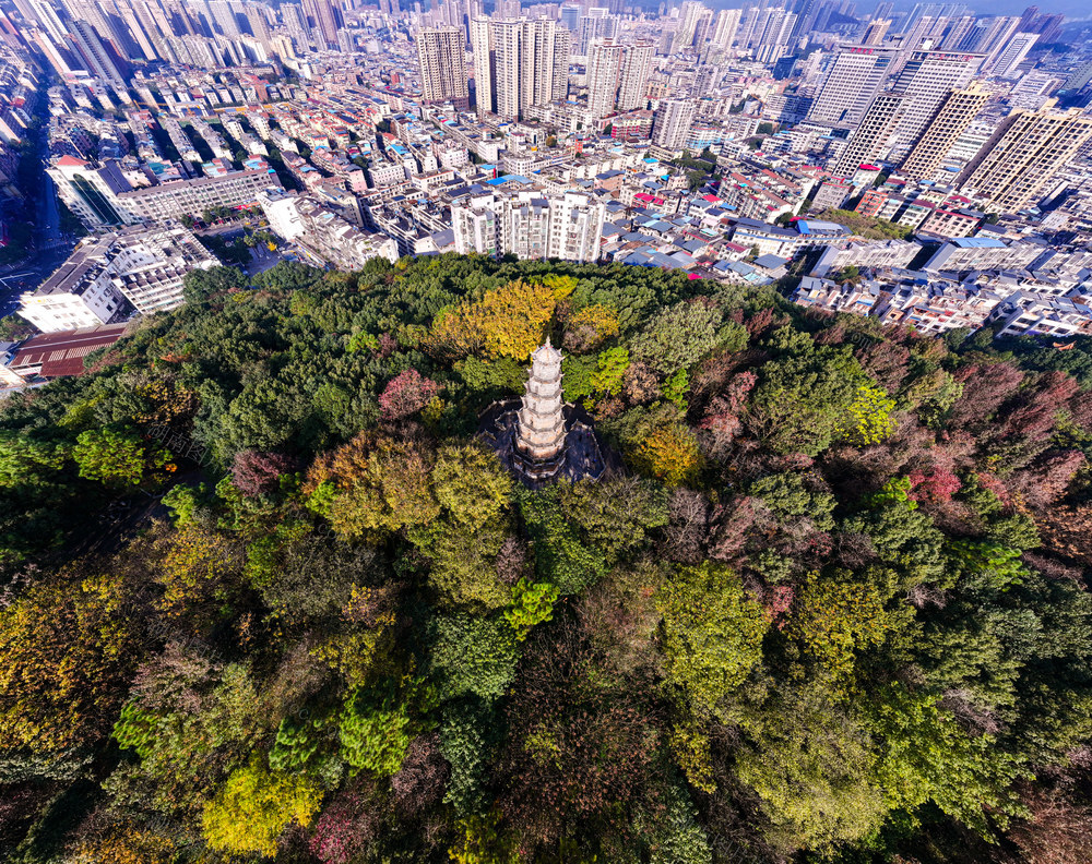 航拍  湖南  郴州  南塔公园  历史文化 自然  红枫  冬日  风景线 重要地标 
 山水画卷  