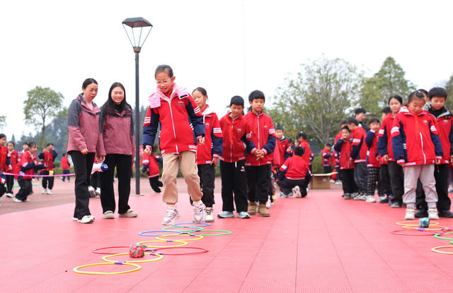 体育运动 课间操 学生 体育