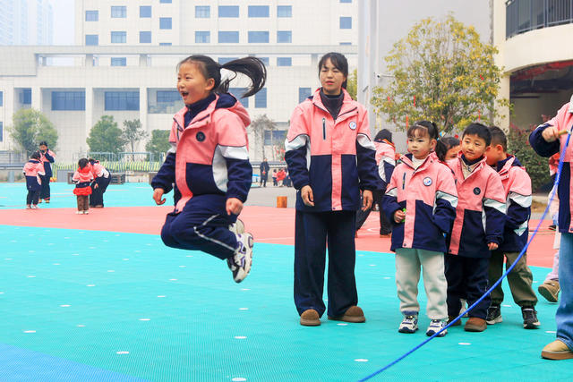 湖南，湘西，小朋友，活动，迎新年
