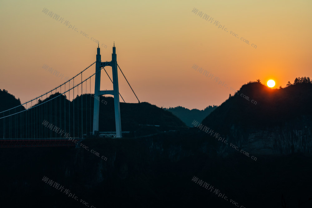 新年  日出  朝霞  大桥 矮寨 湘西