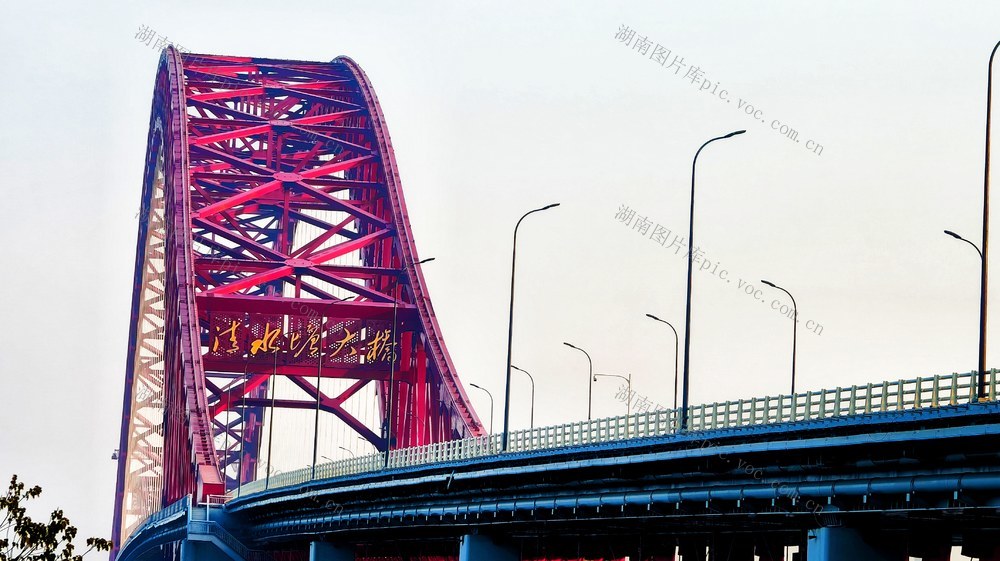 新年第一缕阳光  株洲清水塘大桥