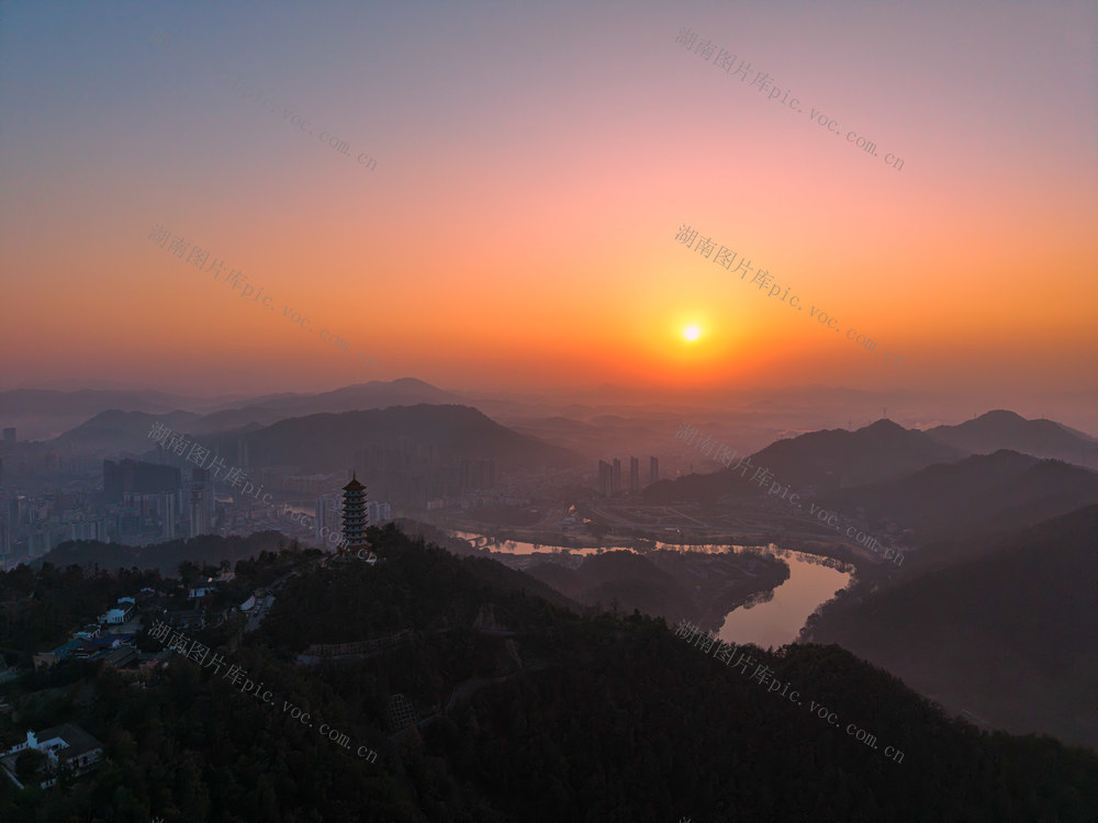 2025 新年 第一缕阳光 西湖山 晨光