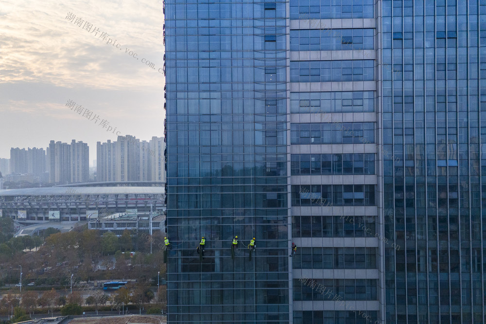 娄底 坚守岗位  元旦