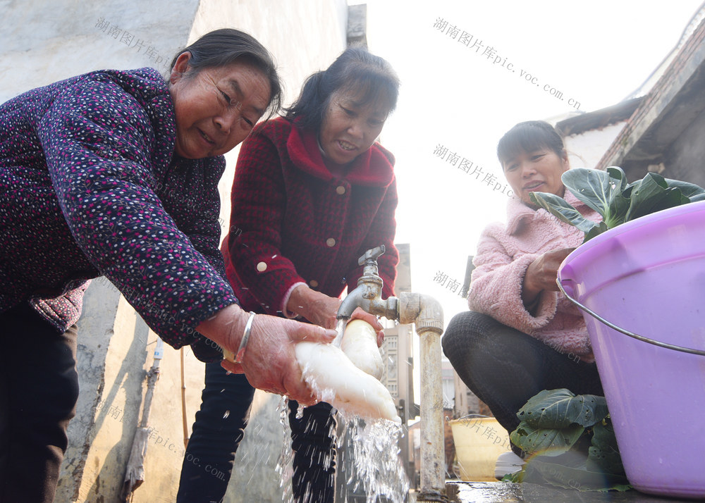 嘉禾：山村通了自来水