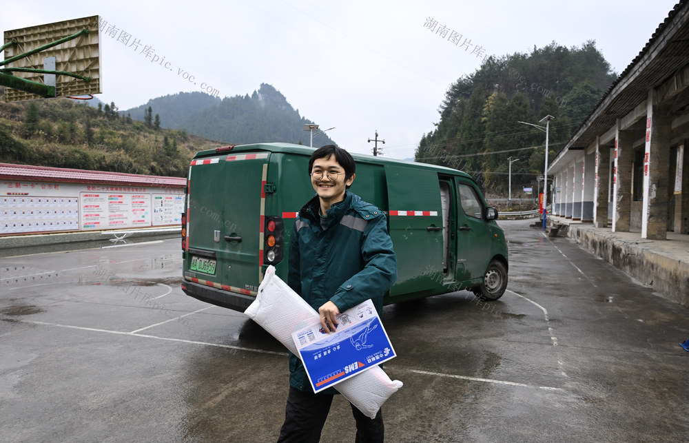 快递,物流,快递进村,客货邮服务,