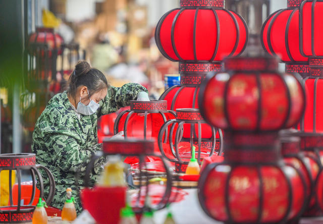 灯笼 
新春
年味
道县