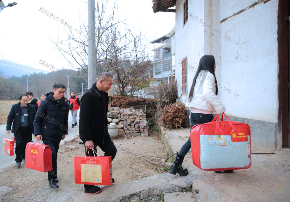 湖南桂东 给特殊群体送温暖 祝福 困难老人 残障人士 年