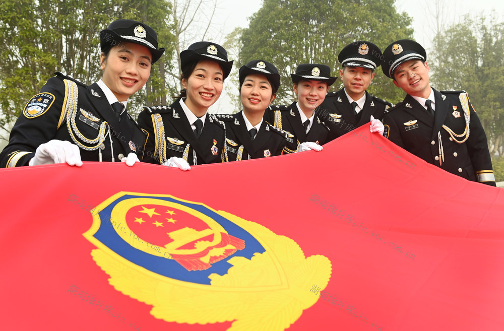 警察节 警营文化  公安 民警 警营风采  警旗 同框留影 节日