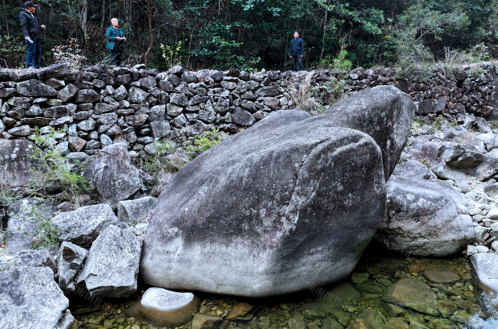 神奇 湖南桂东 百吨神(石)龟 河谷