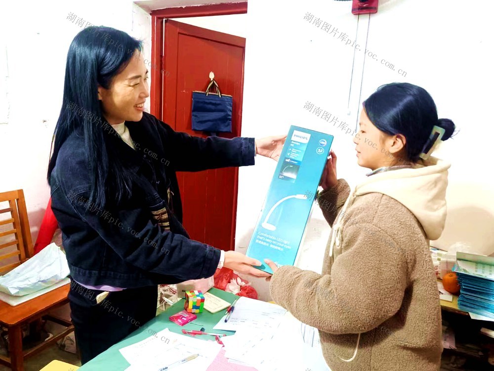 学子  台灯  大邵