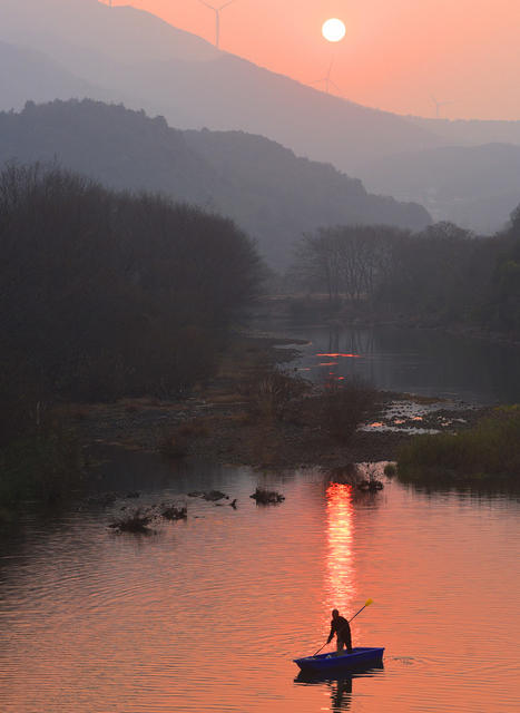 蓝山：冬日夕阳美