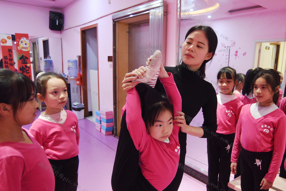 嘉禾：“舞动”寒假