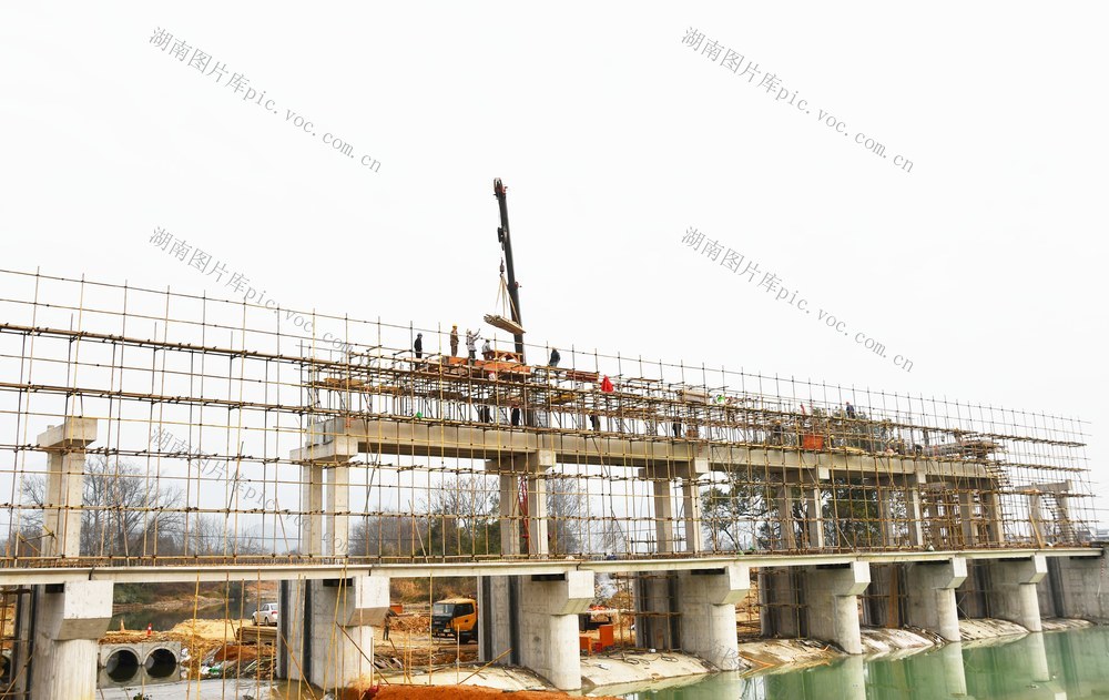  加速推进水利项目建设