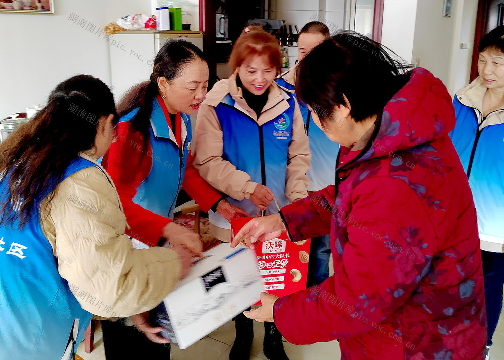 给特殊群体送温暖贺新春