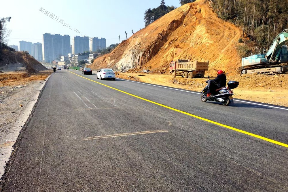 春节 交通出行  道路建设 