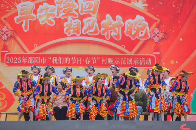 村晚 春节 我们的节日 演出 非遗集市 年货节 文化 过年 小年 滩头年画 英歌舞 铜铃舞