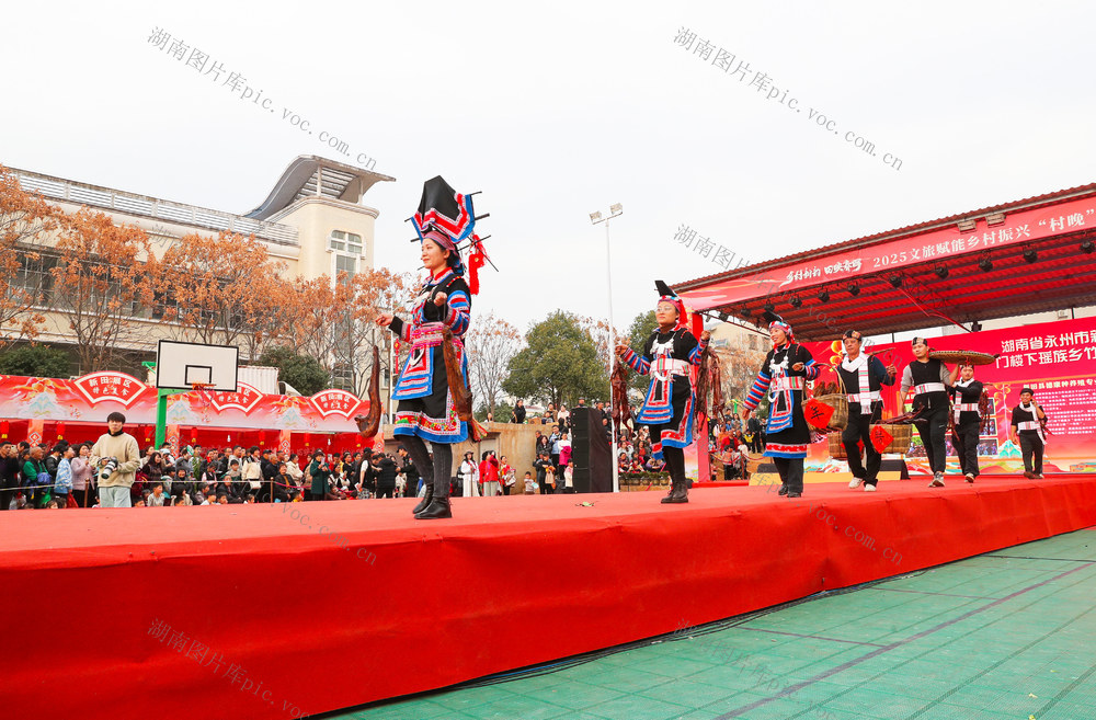 走秀  小年 迎新春  年味