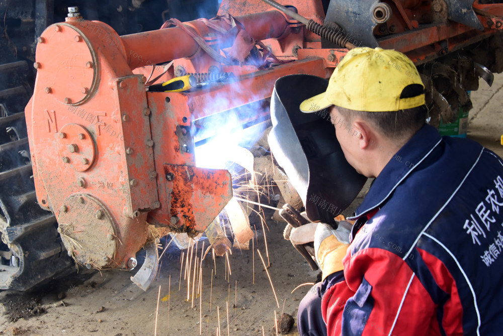 春节  农事活动  农机以旧换新  农机维修  旋耕机