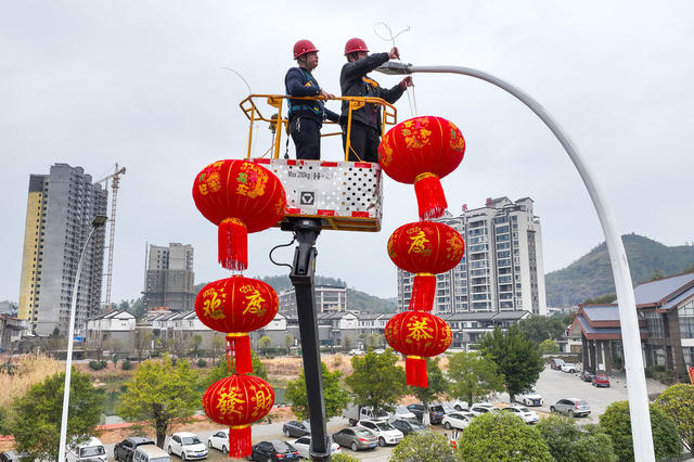 春节  挂灯笼   喜庆 