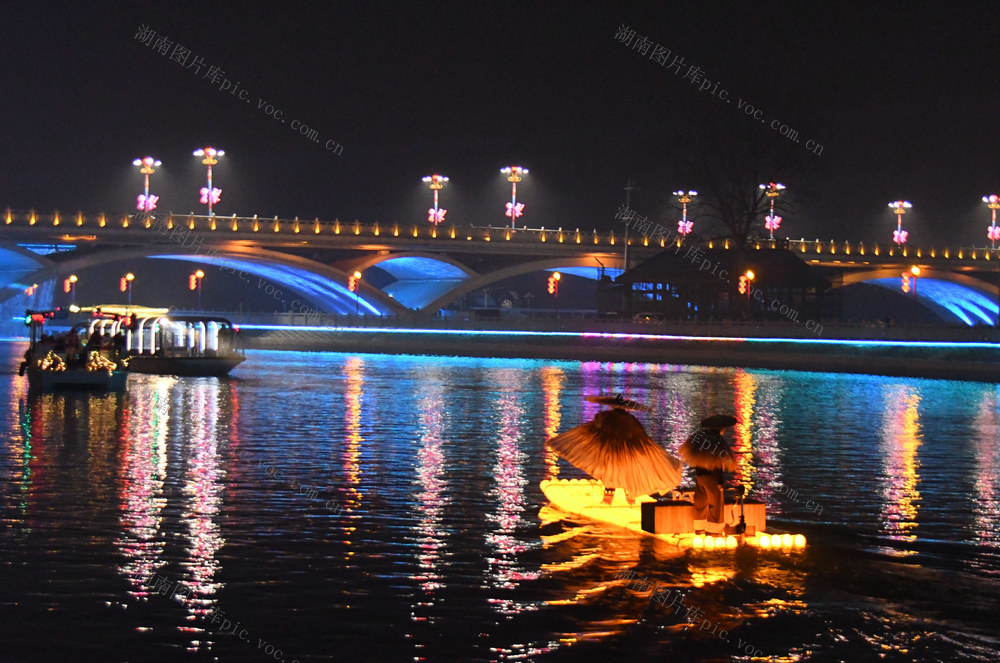 文化 大餐 巫江 夜游  春节 群众 生活