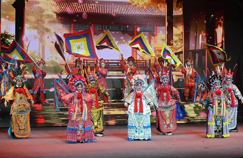 文艺 演出 戏曲 迎春节 喜庆 惠民演出 剧团 节日 文化生活 活动