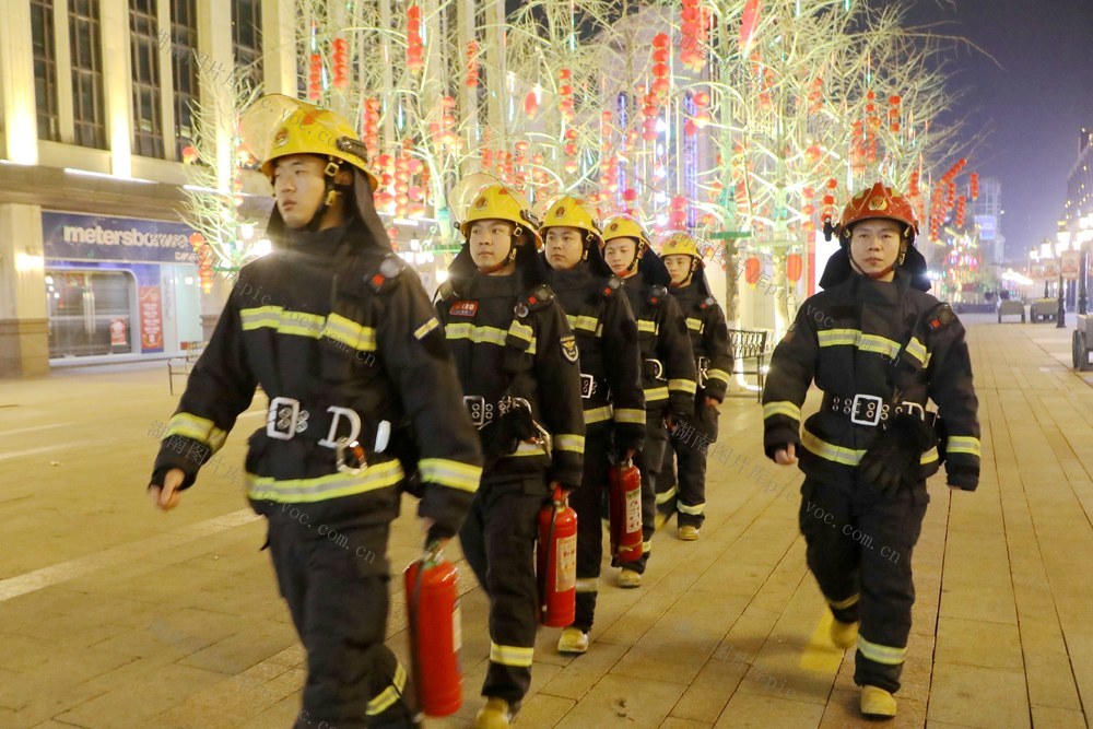 除夕之夜 巡逻小分队 现场值守 流动巡查 除夕之夜的消防安全