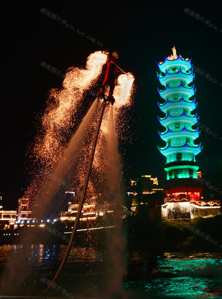 春节 非遗 市民 游客 表演