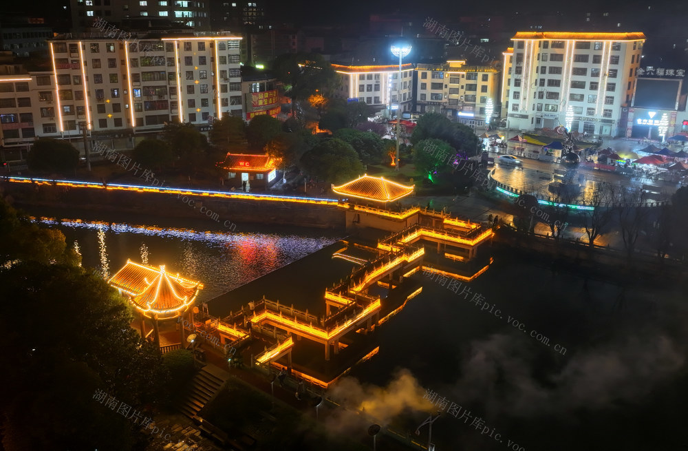 湖南桂东 山城 夜 画 九曲桥