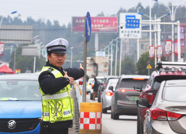 嘉禾：坚守岗位保畅通