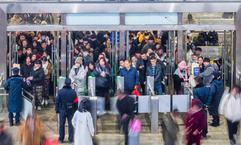 春运 
返程高峰
道县