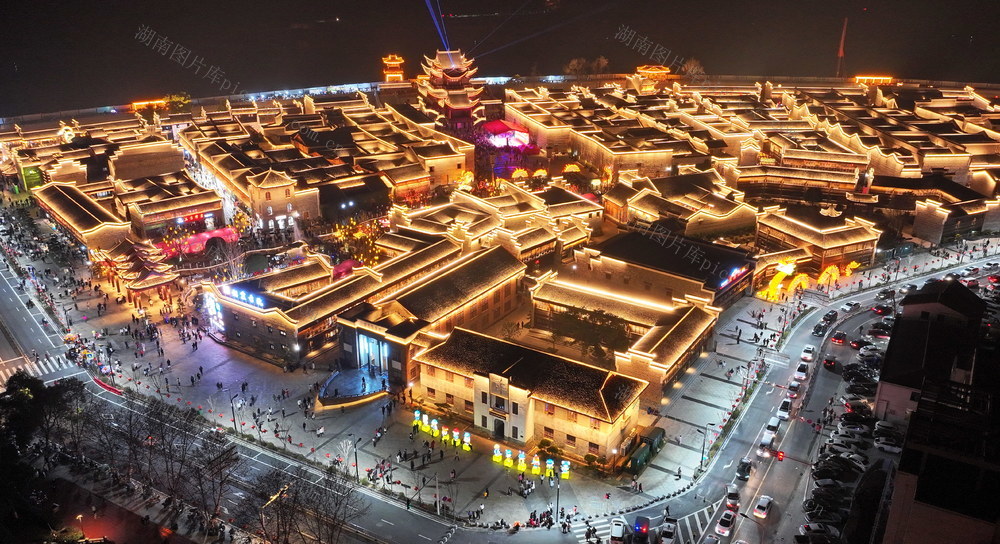 古城口灯光囗秀