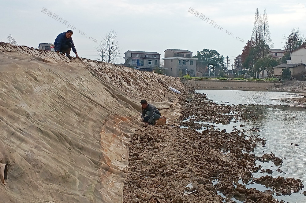 全国渔业百强县
湘阴特色“水上春耕”备耕忙  全国渔业百强县
湘阴特色“水上春耕”备耕忙