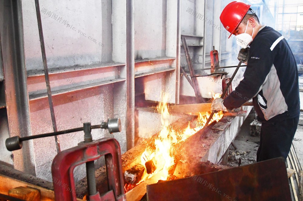  新春赶订单   力争“开门红”