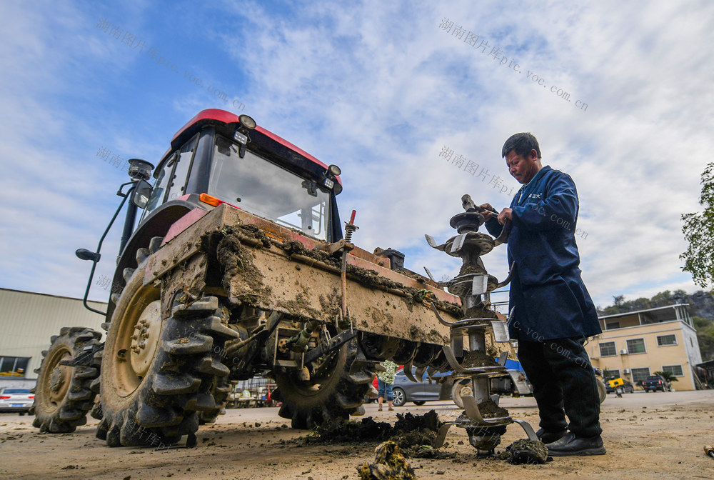 春耕
道县
农机