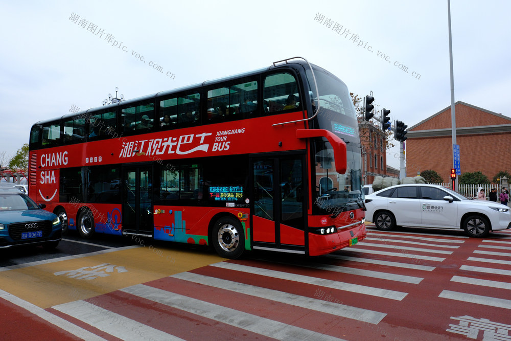湘江观光巴士上线