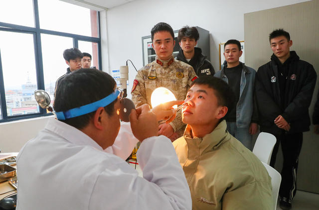 征兵  体检  应征  挑选