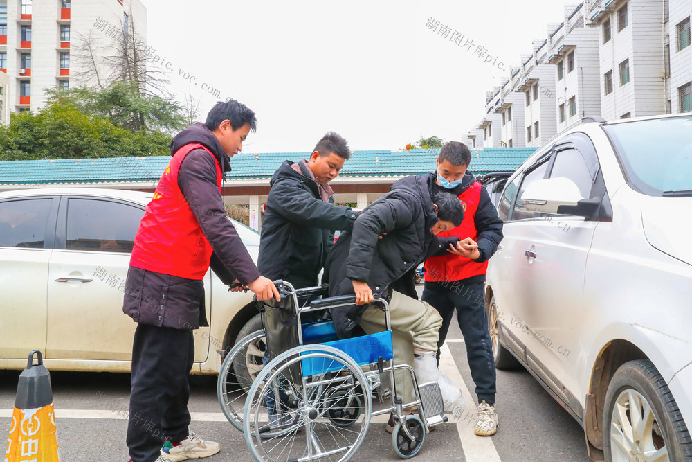 志愿者  服务  医务