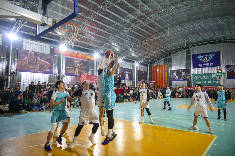 溆浦县观音阁镇“村BA”篮球赛胜利落幕 冠军奖牛一头