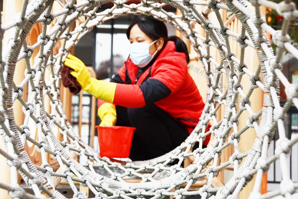 清洁校园迎开学