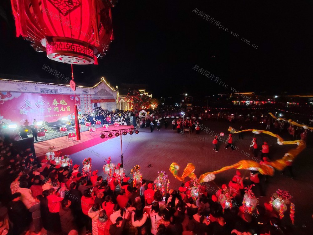 “崀山·春晓”骆驼峰下闹元宵